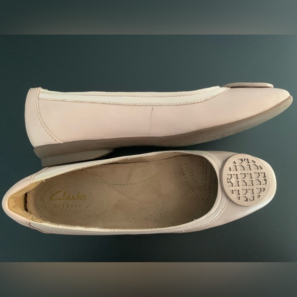 Clarks Blush Pink Ballet-Style Flats - Picture 3 of 5